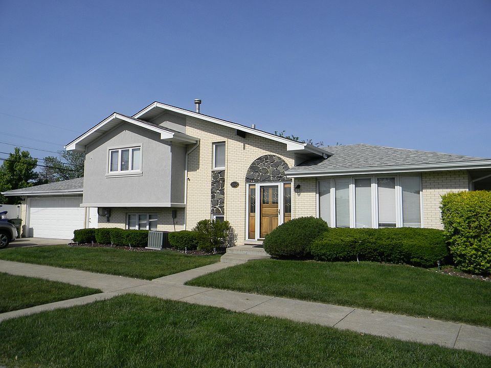 1st image of 5844 W 89th Pl