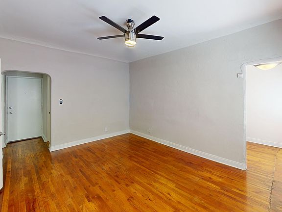 4th image of 715 S St Andrews Pl APT 406