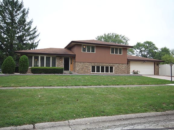 4th image of 10659 Lori Ln