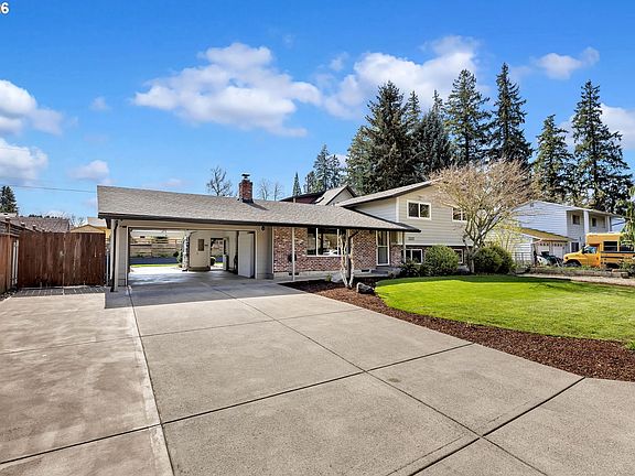 2nd image of 2217 NE 90th St
