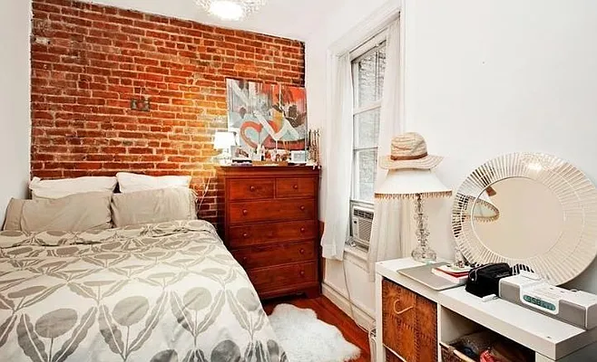 Rented by LJ Sloane Management | media 49