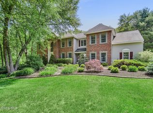 21 E Claremont Dr, Voorheesville, NY 12186