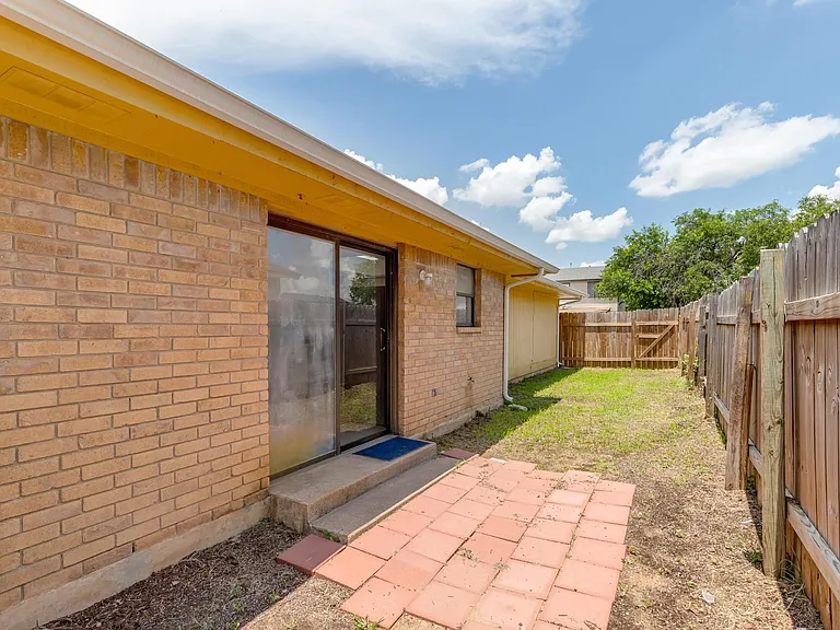 9604 Night Star Dr #B — Photo 20