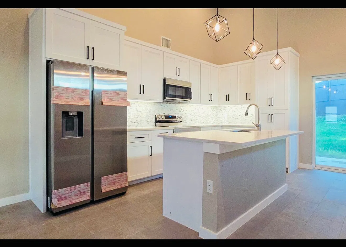 3 bed, 1788 sqft, $2,600 — Photo 2