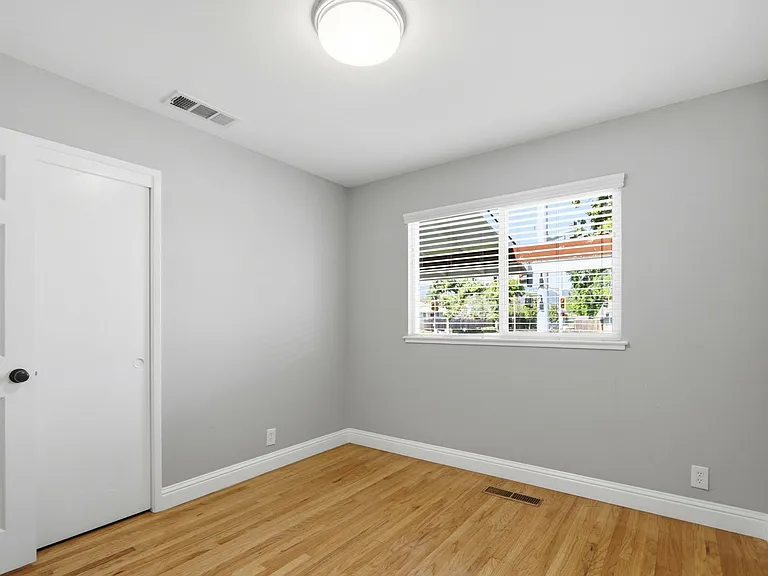 1498 S Mary Ave — Photo 22