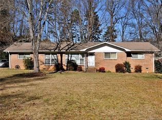 6043 Kinghurst Dr, Charlotte, NC 28227