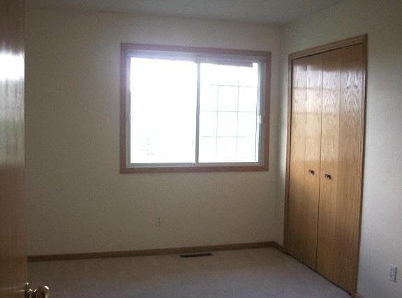 5th image of 3706 Vermilion Ct S
