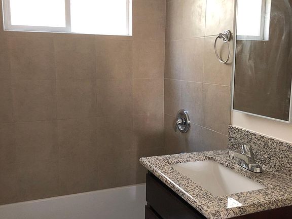 4th image of 9571 Maureen Dr APT B