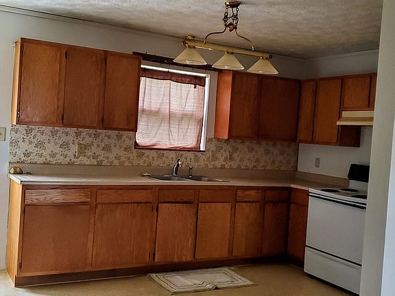 3rd image of 37 Rickett St