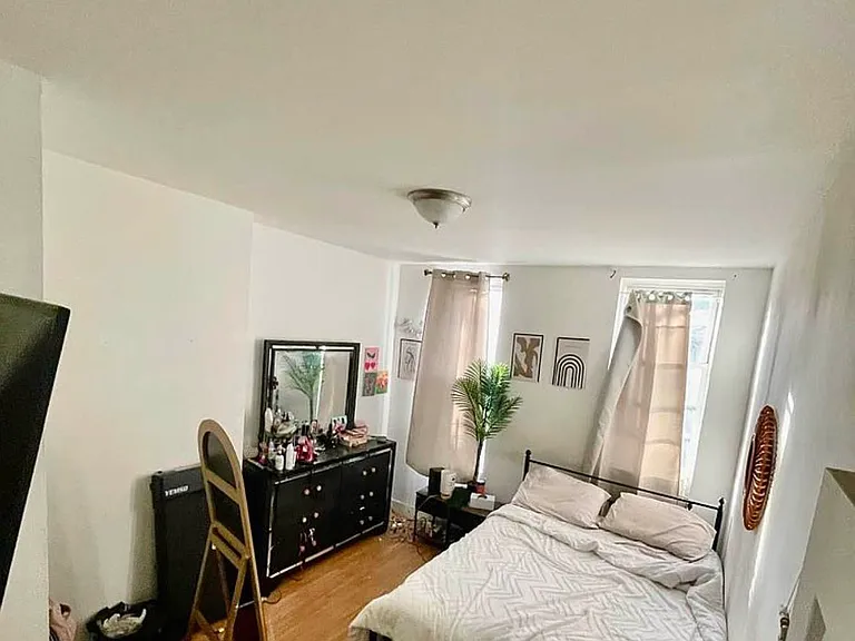 682 Macdonough St #3 — Photo 7