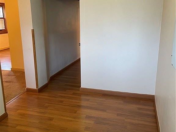 3rd image of 119 S Bryant Ave