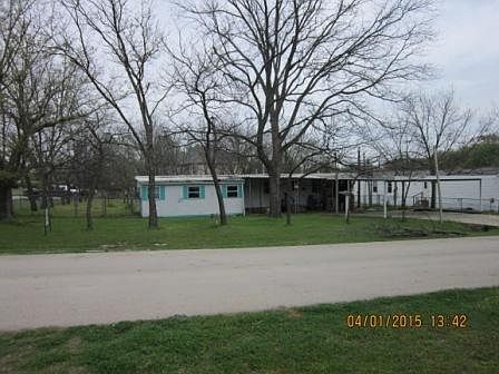 3rd image of 204 Redbud St