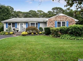 57 Bieselin Rd, Bellport, NY 11713