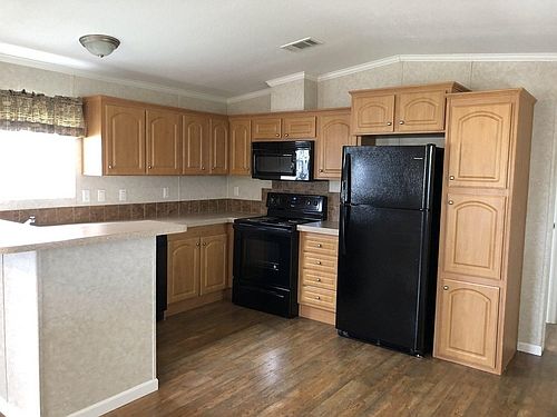 5th image of 286 Crystal Ln