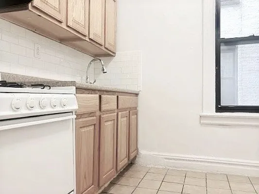 Rented by City Connections Realty | media 7