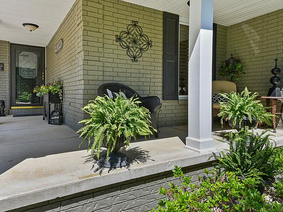 4th image of 901 N Rodeo Court