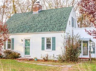 8 Maxwell Pl, Springfield, MA 01118