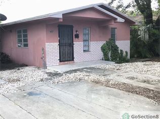 952 NW 80th St, Miami, FL 33150