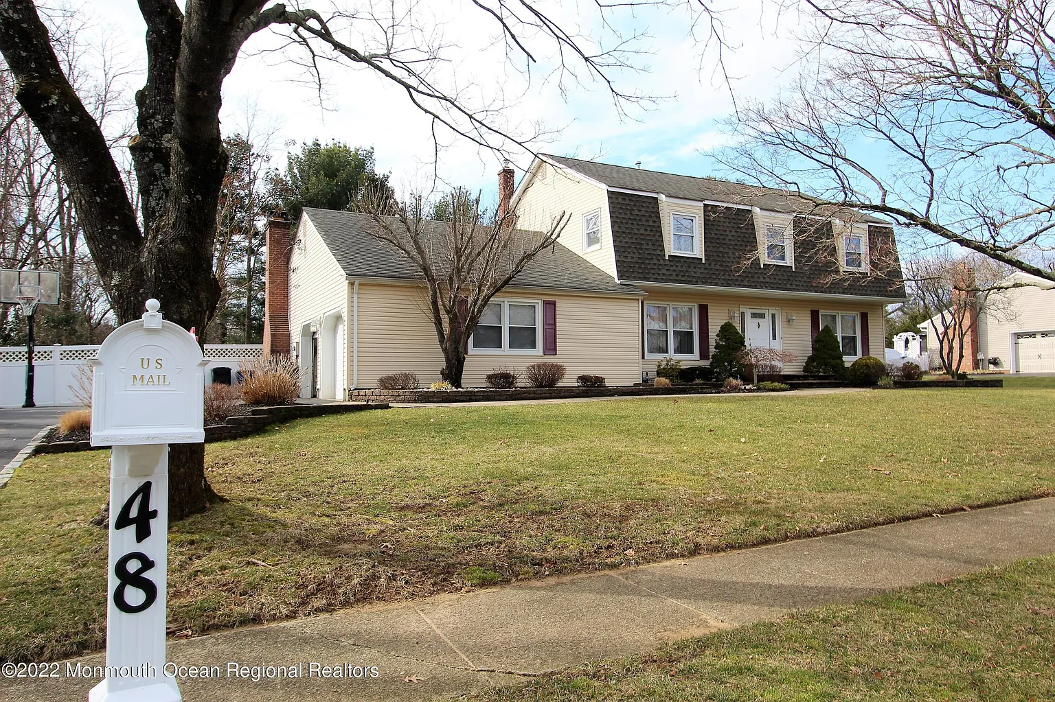 48 Whispering Pines Dr photo 1