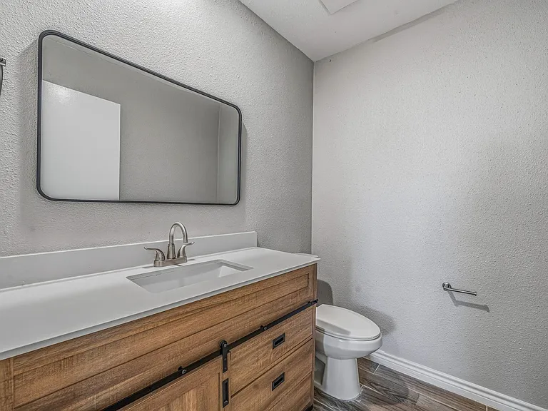 2911 Waypark Dr — Photo 15