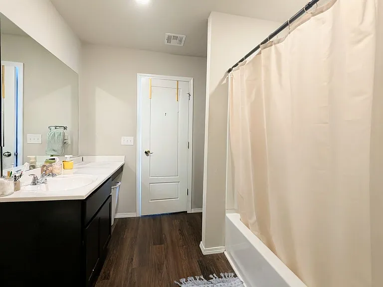 524 SE 7th Pl — Photo 8