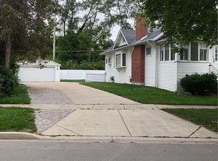522 E Park Blvd, Villa Park, IL 60181