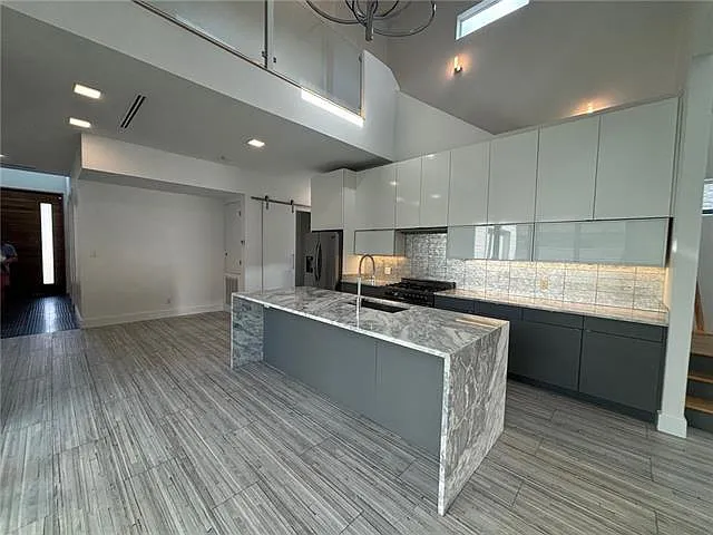 3012 Metairie Hts — Photo 9