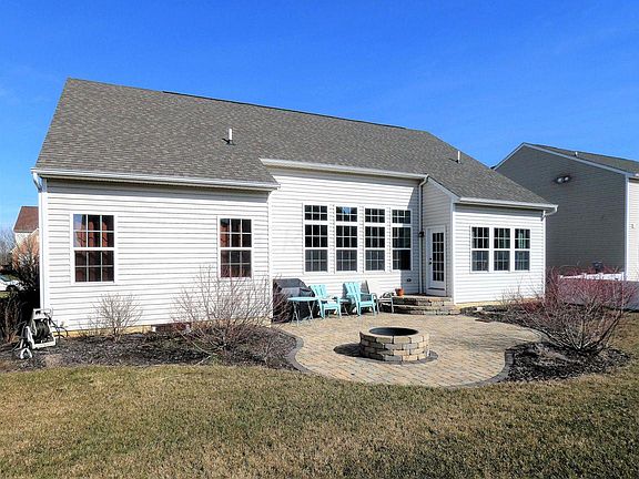 4th image of 131 Stirling Way