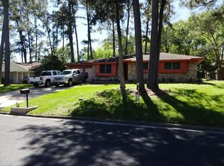 2709 Pine Shadows Dr, Huntsville, TX 77320