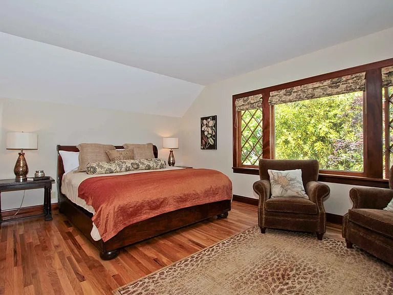 1621 Portola Ave — Photo 9