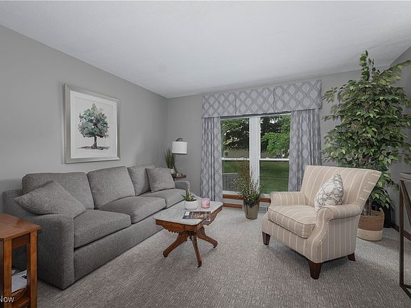 4th image of 1426 Easthill Sq NE