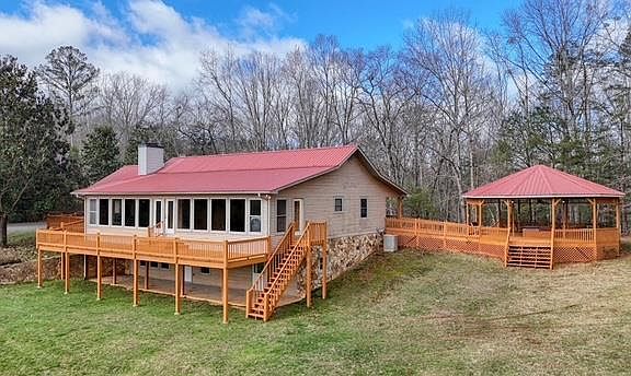 2nd image of 205 Oak Ridge Rd