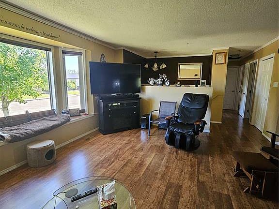 4th image of 713 Garner Pl