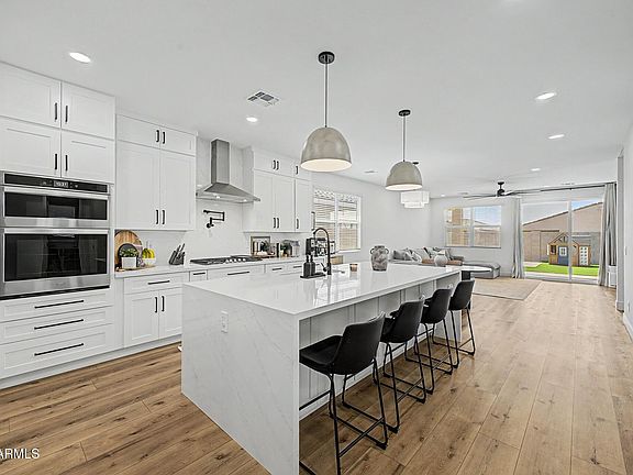 3rd image of 17563 W Washington Street