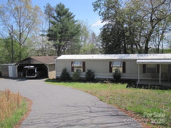 3rd image of 3659 Beachwood Ct