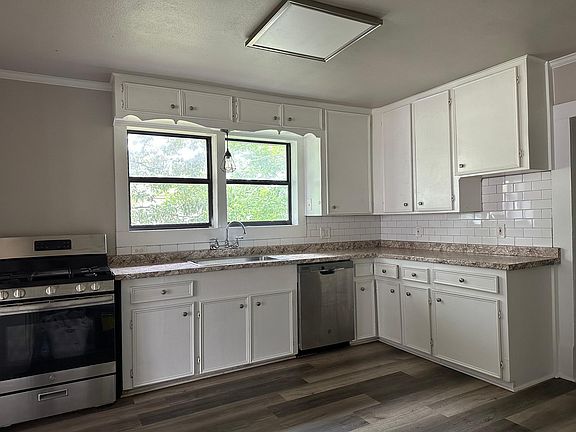 3rd image of 5239 Avenue A