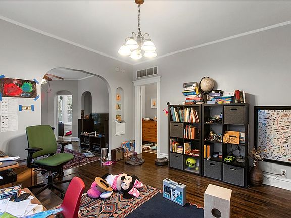 2nd image of 2200 W Cortez St APT 1F