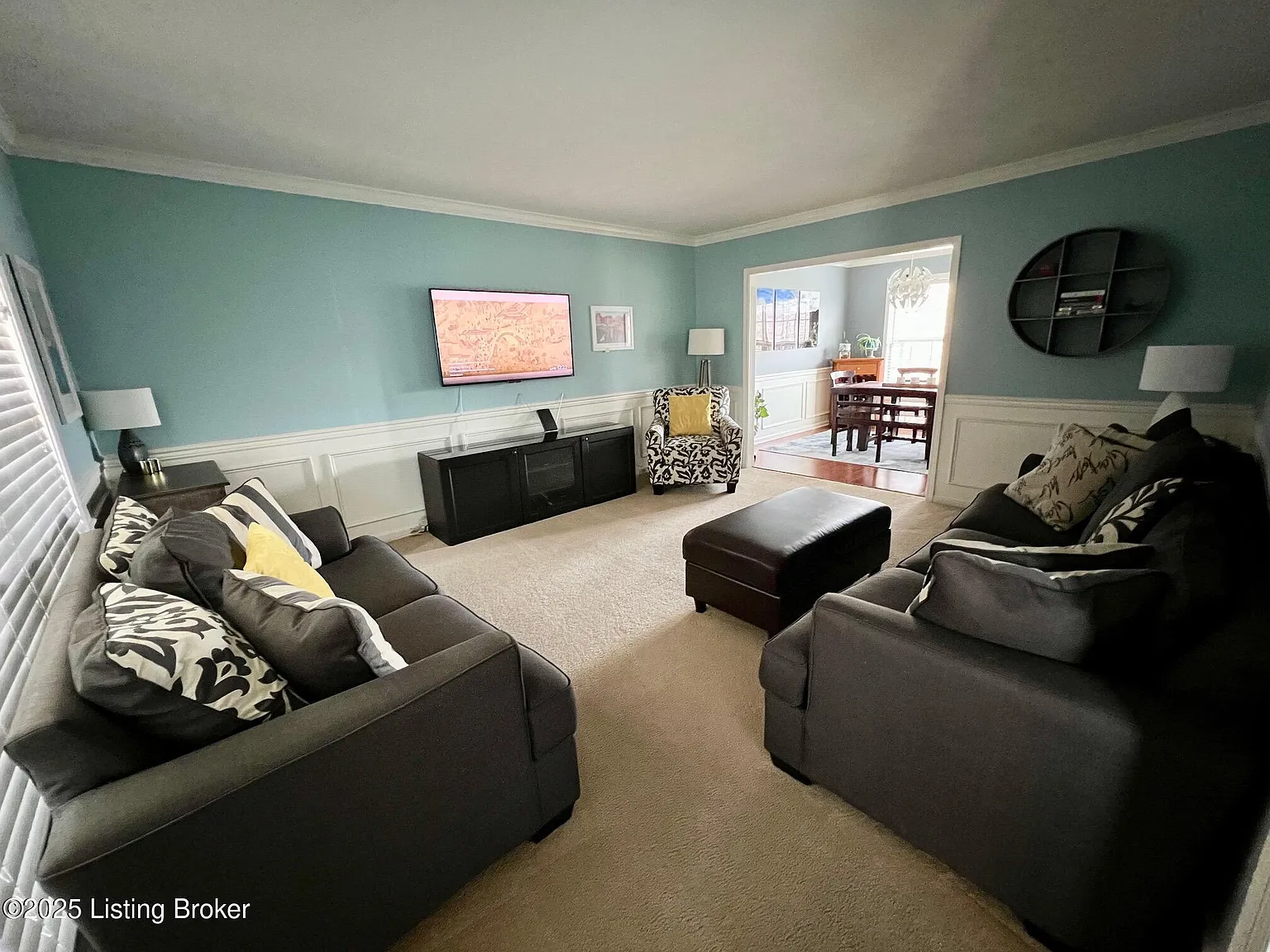 4 bed, 3.5 bath, 2056 sqft, $2,995 — Photo 3