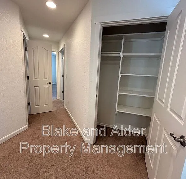 345 Norway St NE — Photo 25
