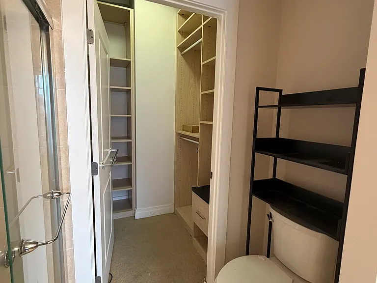 301 Massachusetts Ave NW #402 — Photo 37