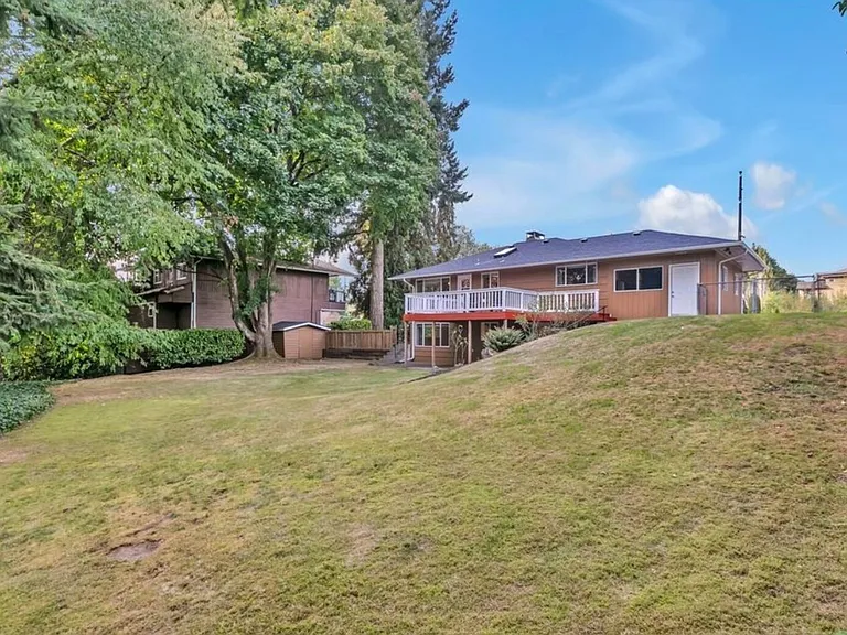 13733 SE 272nd St — Photo 31