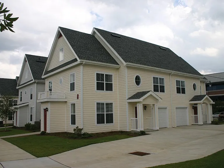 Twin Oaks at Southwood — Photo 6