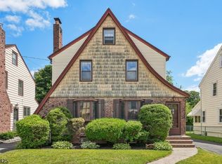 21 Ferncliff Rd, Bloomfield, NJ 07003