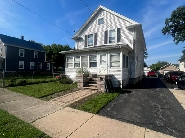 1032 Grove St, Aurora, IL 60505