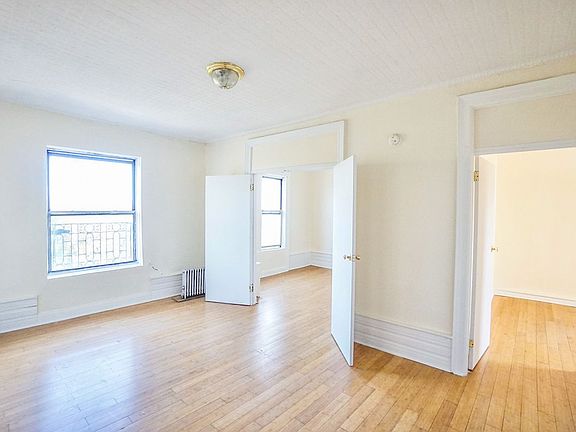 2nd image of 500 W 171st St #D6