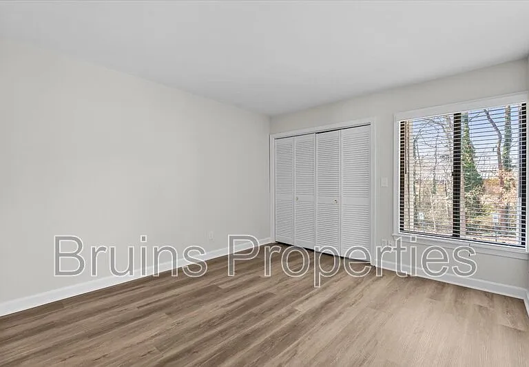 1522 Benjamin Pkwy #C — Photo 19