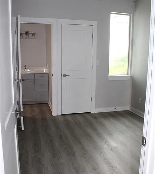 2301 Hancock Ave #3 — Photo 6