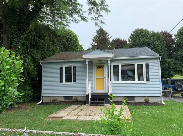 351 W Sherman Ave, Newark, NY 14513