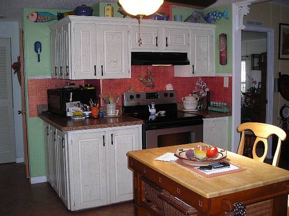 2nd image of 517 Bluff Dr