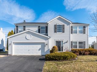 1882 Clarendon Ln, Aurora, IL 60504